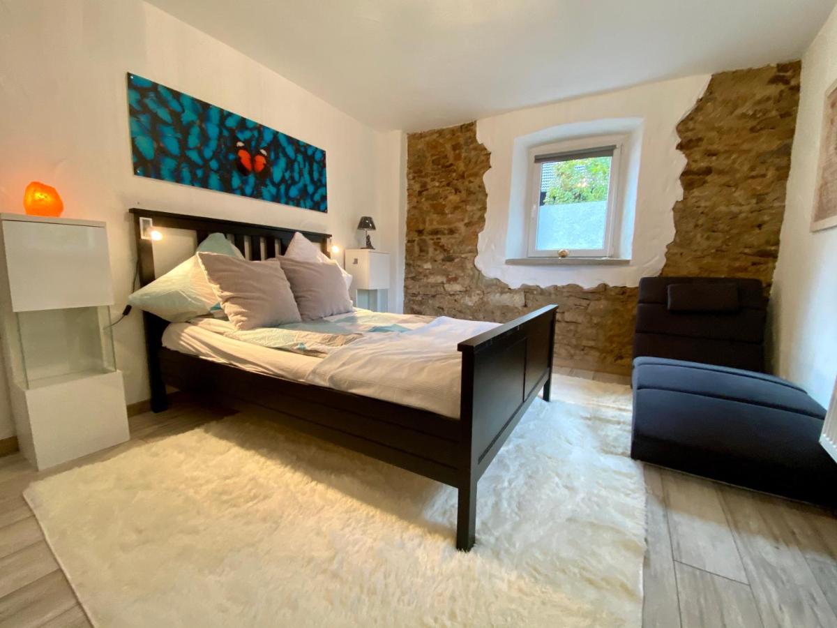 Eifelstein, Apartment Mit Whirlpool Und Ofen Dahlem  Bagian luar foto