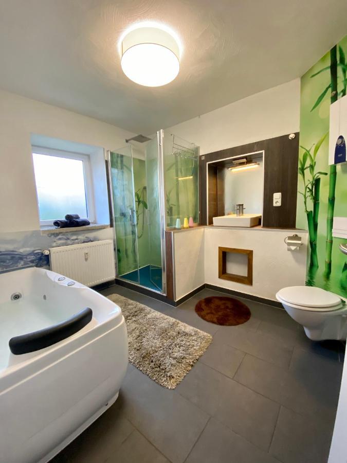 Eifelstein, Apartment Mit Whirlpool Und Ofen Dahlem  Bagian luar foto